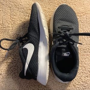 Women’s Nike Black Sneakers